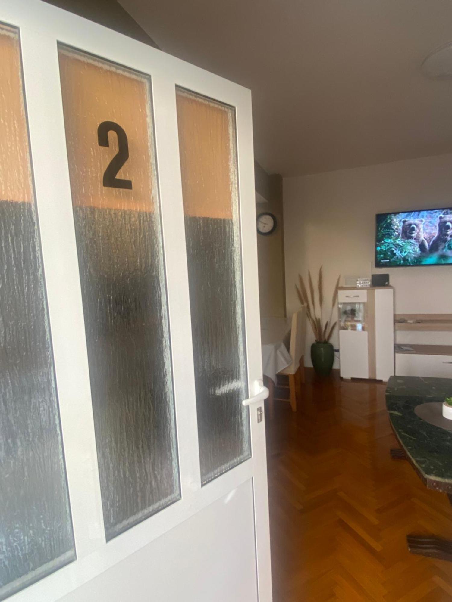 Apartman Stefan Карлобаг Екстериор снимка