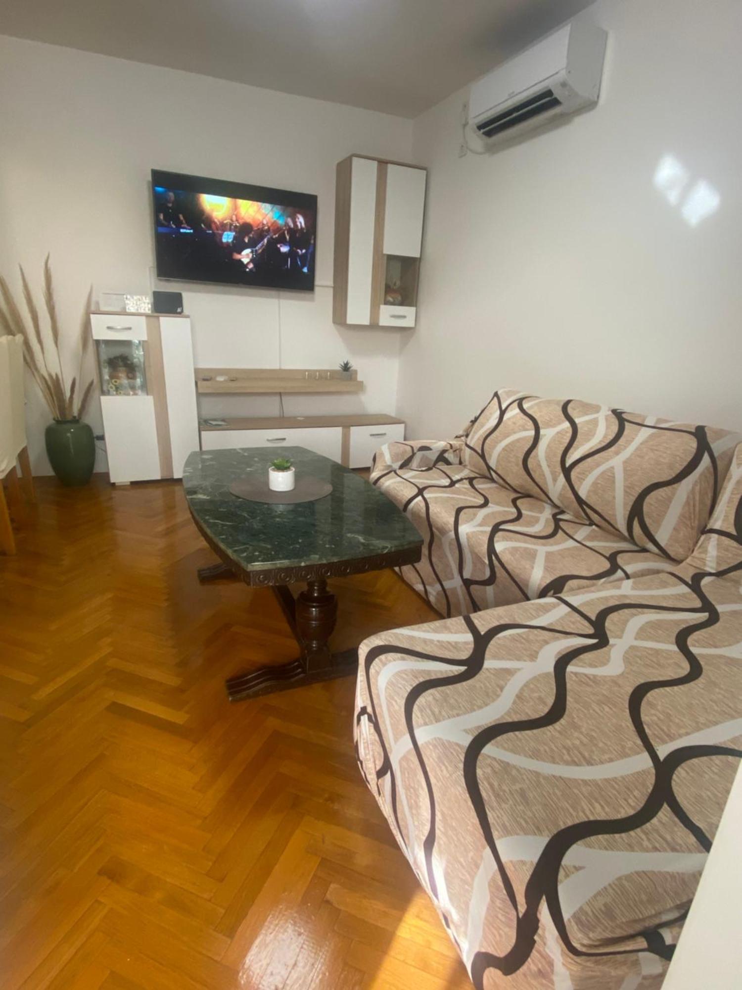 Apartman Stefan Карлобаг Екстериор снимка